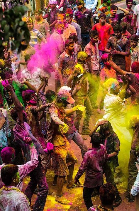 India Holi Snapchat, Enjoy Your Day Off, India Aesthetic, Army Drawing, Nepal Art, Diwali Photography, Holi Festival Of Colours, M Wallpaper, Food Art Photography