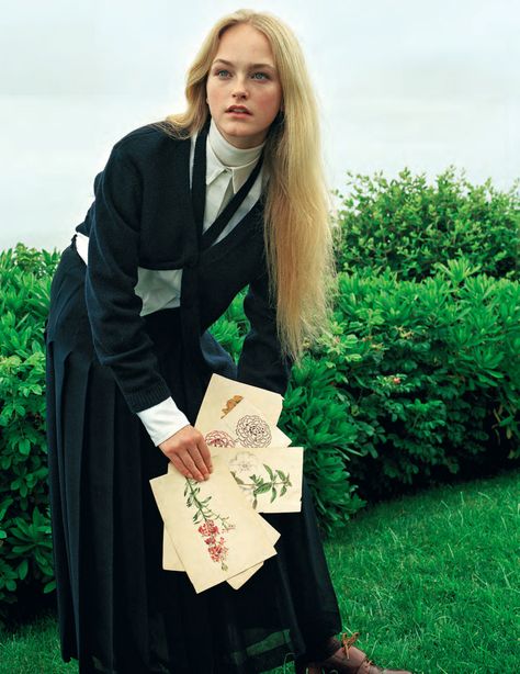 Jean Campbell, Vogue British, Bruce Weber, Celebrity Style Inspiration, 90s Models, The Secret Garden, Vogue Uk, Fashion Photoshoot, Victoria Beckham