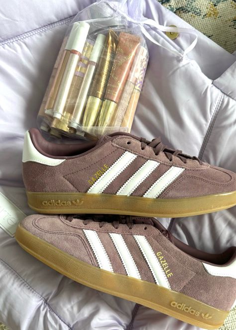 Adidas Gazelle in dark purple Make side to size down a half size!

#LTKShoeCrush#LTKSaleAlert#LTKU
https://liketk.it/4Nb4p Purple Gazelle Adidas Outfit, Adidas Gazelle Outfit, Indoor Shoes, Adidas Outfit, Adidas Gazelle, Fall 2024, Christmas Wishlist, Fashion Styles, Dark Purple