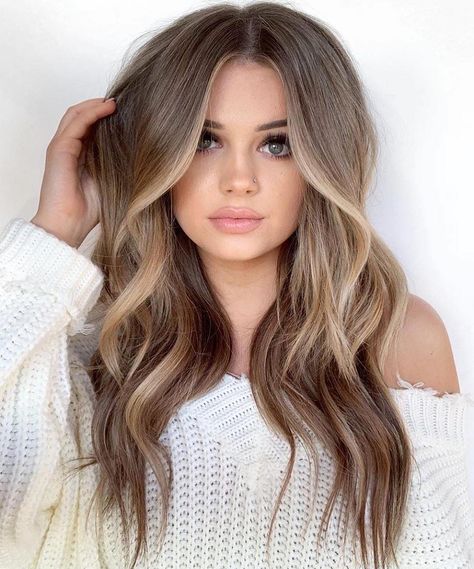 Healthy Hair Freedom on Instagram: “Balayage goals Hairquiz: @healthyhairfreedom 👈👈 . Via: @balayageombre # . #hair #hairstyle #instahair #envywear #hairstyles #haircolour…” Brown Hair Tones, Cool Brown Hair, Types Of Hair Color, Brunette Ombre, Rambut Brunette, Hair Color Light Brown, Brown Blonde Hair, Ombre Hair Color, Brown Hair With Highlights