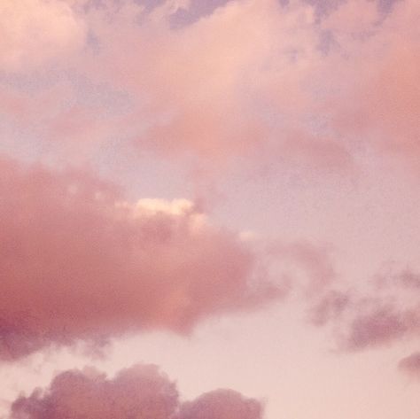 Aphrodite Aesthetic, Tout Rose, Pastel Pink Aesthetic, Goddess Of Love, Pink Clouds, Aesthetic Pink, Noragami, Jolie Photo, Pink Sky