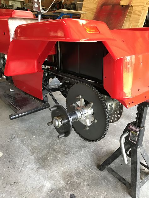 Racing Mower Build, Racing Lawn Mower, Racing Mower, Lawn Mower Racing, Garden Tractor Attachments, Homemade Tractor, Mechanical Projects, Mini Jeep, Tractor Attachments