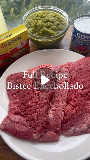 Bistec Encebollado Puerto Rican, Puerto Rican Steak, Bistec Recipe, Achiote Oil, Vinegar Onions, Bistec Encebollado, Sofrito Recipe, Red Sauce Recipe, Cubed Steak