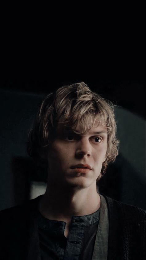 Tate Langdon lockscreens Tate Langdon Background, Tate Ahs Wallpaper, Tate Langdon Lockscreen, Tate Langdon Style, Tate Langdon Aesthetic Wallpaper, Evan Peters Kyle, Tate Langdon Fanart, Evan Peters Lockscreen, Tate Langdon Wallpapers