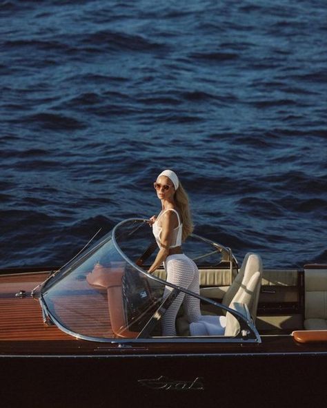 Yacht Aesthetic, Super Rich Kids, Luxury Lifestyle Dreams, Money Aesthetic, Old Money Style, Future Lifestyle, Rich Kids, Monica Bellucci, Rich Life