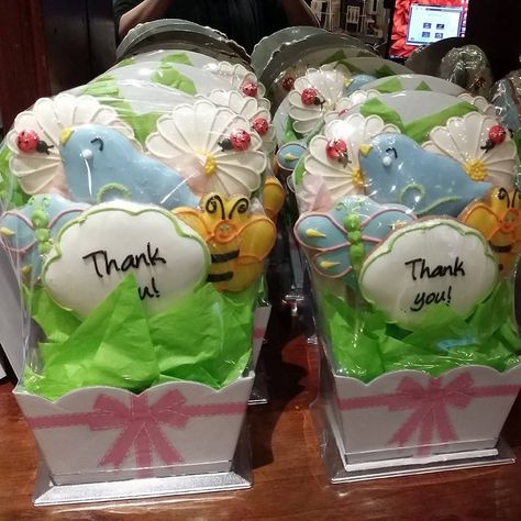 Thank you #cookie #baskets ~ these are fun for Professional Administrative's Day. www.sendingsmiles.com Admin Professionals Day, Appreciation Cookies, Administrative Professionals Day, Admin Day, Secretary's Day, Cookie Baskets, Administrative Professional Day, Thank You Cookies, Cookie Bouquet