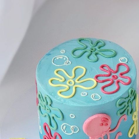 Pink Spongebob Cake, Spongebob Cake Easy, Spongebob Mini Cake, Simple Spongebob Cake, Bobsponge Birthday, Kids Birthday Cake Design, Spongebob Themed Cake, Spongebob Bento Cake, 20 Years Later Spongebob Cake