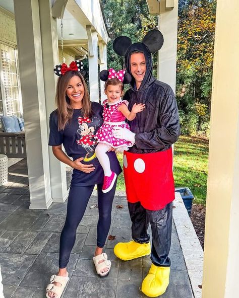 Mickey And Minnie Family Halloween Costumes, Toddler Minnie Mouse Costume Diy, Mickey And Minnie Family Costume, Mickey Mouse Clubhouse Halloween Costume, Family Minnie Mouse Costume, Mini Mouse Costume Girl, Mickey Mouse Family Halloween Costumes, Mickey Family Costumes, Minnie Mouse Family Costume