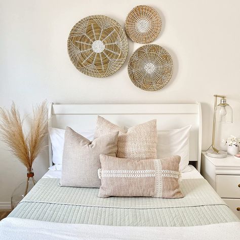 AmazonSmile - Artera Home Wicker Wall Basket Decor - Set of 3 Oversized, Hanging Natural Woven Seagrass Flat Baskets, Round Boho Wall Basket Decor for Living Room or Bedroom, Unique Wall Art - Woven Basket Wall Decor Living Room, Basket Walls Boho Bedroom, Basket Wall Decor Living Room, Baskets Above Bed, Basket Walls Boho, Boho Wall Basket Decor, Wall Basket Decor, Wall Decor Above Bed, Wicker Wall Decor