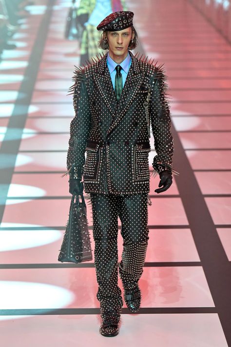 Gucci Fall 2022 Ready-to-Wear Collection | Vogue Gucci Menswear Runway, Men Fashion 2024, Runway Fashion Men, Gucci Fashion Week, Jjba Fashion, Gucci Fall 2022, Menswear 2022, Cactus Fashion, Silhouette Mode