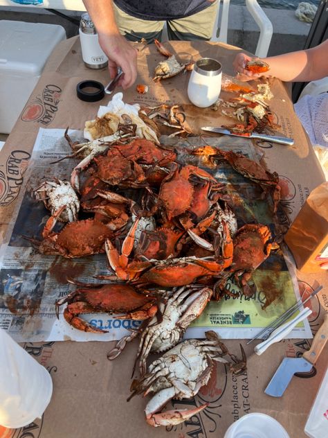 Summer, dinner, seafood Crab Boil Aesthetic, Crab Boil Seasoning Recipe, Norway Cabin, Seafood Aesthetic, Boiled Seafood, Maine Seafood, Dinner Seafood, Diner Aesthetic, Crab Boil