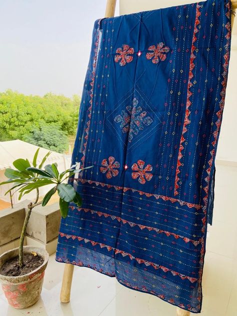 Beautiful applique patchwork kantha work mirror work dupatta . Length - 2.5 m Applique Work Dupatta, Patch Work On Dupatta, Multicolor Cotton Dupatta With Intricate Embroidery, Applique Dupatta, Patchwork Dupatta, Patch Work Dupatta, Multicolor Handmade Folk Dupatta, Patchwork Dupatta Cotton, Kantha Work Dupatta