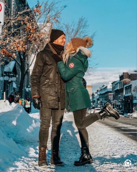 Warm and cozy parka and stylish boots will go a long way this winter. #winteroutfits #winter2020 #canadagoose #quebec #coldweatheroutfits Canadian Outfit Winter, Canada Goose Parka Outfit, Canadian Goose Jacket Women, Canada Goose Women Outfits, Booties Outfit Winter, Parka Winter Outfit, Canada Goose Outfit, Canadian Winter Fashion, Canada Goose Fashion