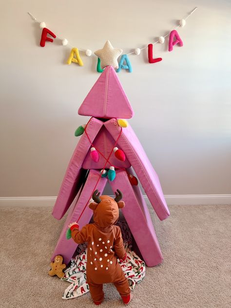 Nugget Christmas Tree, Nugget Christmas, Nugget Builds, Play Room, Christmas Tree, Building, Christmas