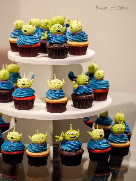 Jesse Toy Story, Alien Cupcakes, Toy Story Printables, Cupcakes Baby Shower, Cupcake Toy, Toy Story Aliens, Toy Story Cupcakes, Toy Story Party Decorations, Harry Birthday