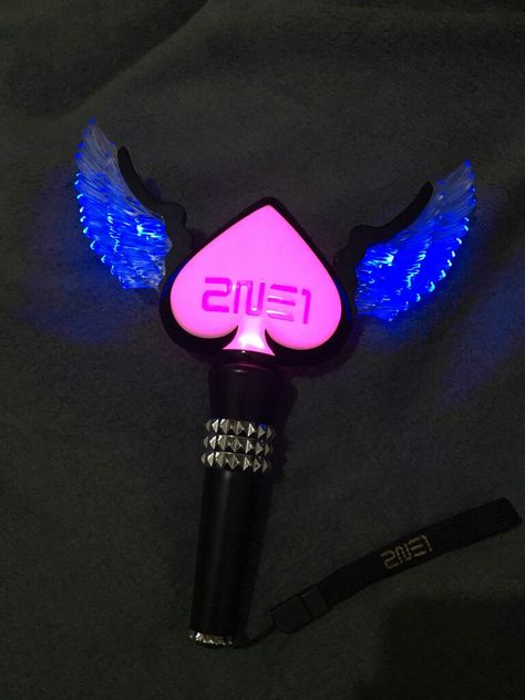 Illit Lightstick, 2ne1 Lightstick, Tatts Ideas, Kpop Lightsticks, Lightstick Kpop, Kpop Lightstick, Girly Girl Outfits, Light Stick, Glow Sticks