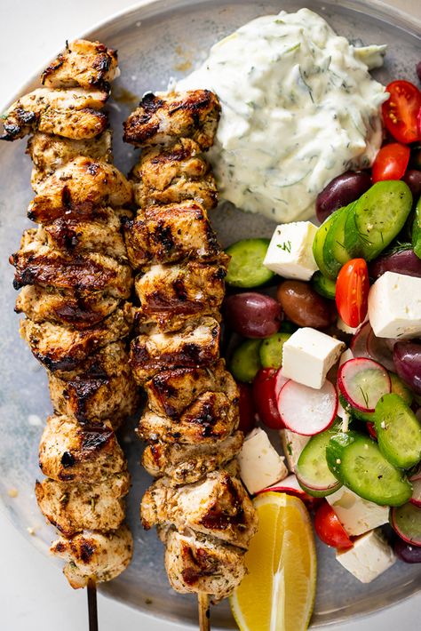 Rosemary Skewers, Creamy Zucchini, Grilling Recipes Sides, Chicken Souvlaki, Grilled Steak Recipes, Chicken Healthy, Healthy Dinner Recipes Chicken, Chicken Skewers, Grilled Chicken Recipes