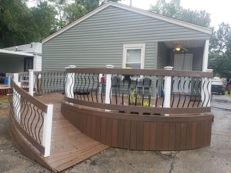 Deck Entryway Ideas, Wheelchair Accessible Deck, Small Deck With Ramp, Decks With Ramps Ideas, Deck Ramp Ideas, Deck With Ramp And Stairs, Decking Frame, Deck With Ramp, Porch With Ramp