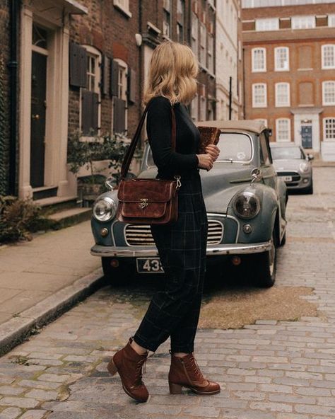 Sarah Mantelin, Bag And Shoes, Dark Academia Outfits, Dark Academia Outfit, Academia Outfits, Dark Academia Fashion, Academia Fashion, Fall Outfits For Work, Outfit Inspiration Fall