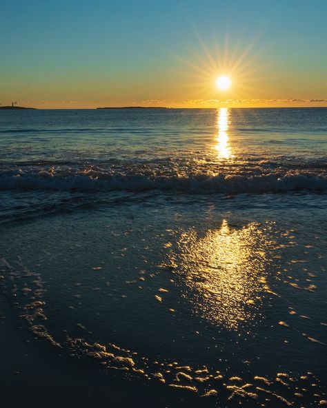 Sunrise over the Atlantic Ocean in Gloucester, MA Shot with: @sonyalpha a7riii @sonyimages 16-35 2.8 GM @kasefiltersglobal Magnetic CP filter Digital downloads, physical prints and stock photography options available. Please see the links in my bio for purchasing options. #wanderinglensphotos #wherewandermeetswonder #SonyAlphaFemale #capturewithconfidence #womencapturemagic #outdoorphotogfemmes #OnlyInMassachusetts #NaturalMassachusetts #VisitMA #OnCapeAnn #DiscoverGloucester #bestoft... Book Journaling, Gloucester, Atlantic Ocean, The Atlantic, Travel Photos, Stock Photography, Physics, National Parks, Filter