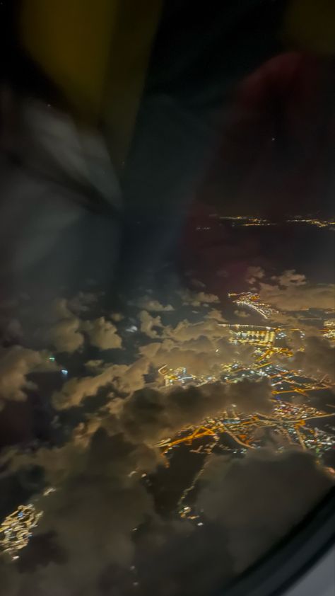 Night Flight Snap, Night Flight Aesthetic, Plane Snap, Erin Core, Flight Aesthetic, Plane Aesthetic, Traveling Aesthetic, Low Exposure, Night Summer