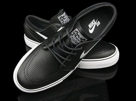 Big Tall Men Fashion, Janoski Shoes, Tall Men Fashion, Nike Janoski, Different Types Of Sneakers, Nike Sb Stefan Janoski, Stefan Janoski, Sneaker Dress Shoes, Perforated Leather