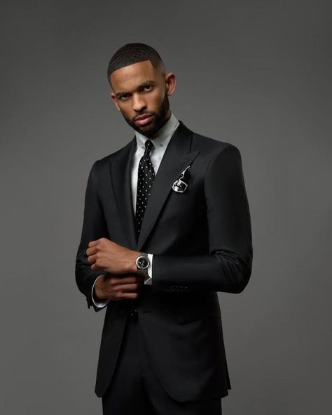 Coperate Outfits Men, Black Headshots, Business Headshots Male, Corporate Headshot Poses, Black Lawyer, Gentleman Portrait, Business Man Photography, Brown Branding, Seniors 2024