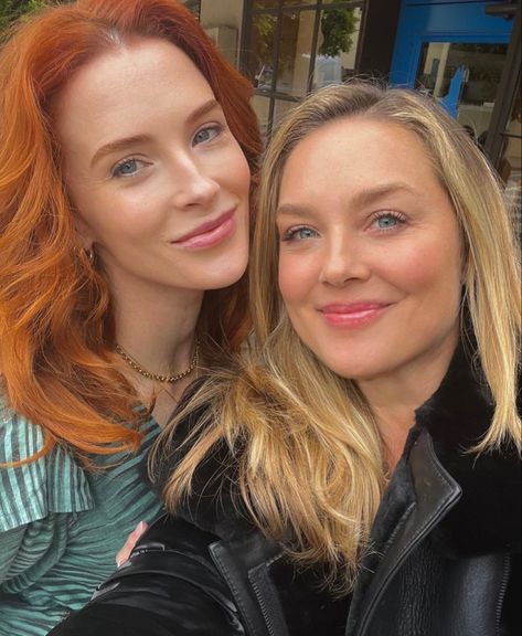 Bridget Regan + Elisabeth Röhm Elisabeth Röhm, Bridget Regan, Pocket Full Of Sunshine, Jane The Virgin, Living Legends, Roblox Roblox, Walk On, Actresses, Celebrities