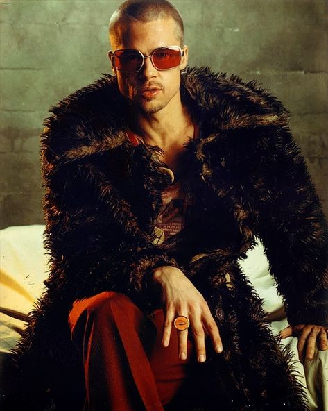 Nineties Milk on Instagram: “Brad Pitt’s Fight Club promo photographed by Steven Klein for W Magazine in 1999” Marla Singer, Steven Klein, Tyler Durden, Club Style, Mode Inspo, Pulp Fiction, Brad Pitt, Club Outfits, Movies Showing