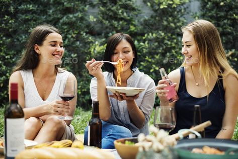 Diverse people enjoying food togethr by Rawpixel. Diverse people enjoying food togethr#enjoying, #people, #Diverse, #Rawpixel People Enjoying Food, Vegan Vermicelli, Eating Pasta, Eating Spaghetti, Food Photography Tutorial, Diverse People, Vermicelli Noodles, Easy Chinese Recipes, Eat Together