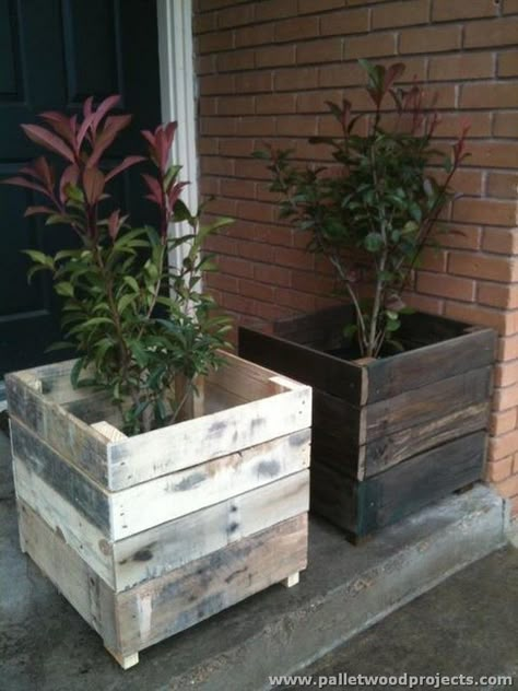 Pallet Planter Box, Pallet Projects Easy, Pallet Ideas Easy, Pallet Planter, Wooden Pallet Projects, Pallet Project, Pallet Decor, Recycled Pallet, Pallet Creations