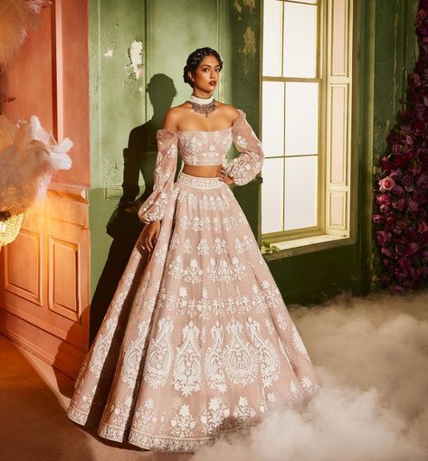 Long Sleeve Lehenga, Princess Lehenga, Off Shoulder Lehenga, Manish Malhotra Lehenga, Indian Lengha, Puffy Wedding Dresses, Beautiful Lehenga, Wedding Dresses Indian, Reception Lehenga