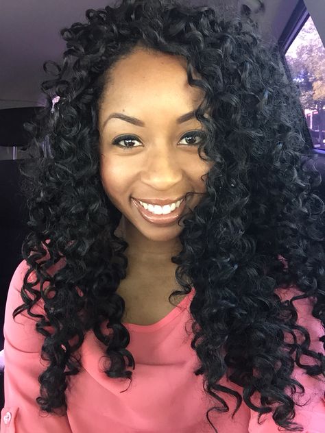 Freetress gogo curl crochet braids.  Instagram: _fortheloveofdelicacy_ Freetress Gogo Curl Crochet, Crocheted Hairstyles, Gogo Curl Crochet Braids, Freetress Gogo Curl, Chrochet Braids, Crochet Hair Styles Freetress, Hair Styles Braids, Crochet Styles, Singles Twist