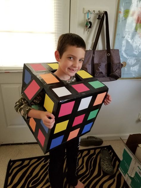 Rubix cube Halloween costume. Nailed it! Way to go mom! Rubix Cube Halloween Costume, Rubiks Cube Costume, Rubix Cube, Costumes Ideas, Nailed It, Way To Go, Halloween Ideas, Halloween Costume, Halloween Costumes