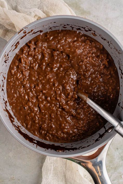 Learn how to make this Filipino champorado (tsampurado). It's a chocolatey rice porriadge that can be enjoyed as breakfast or a snack. It's easy to make and makes for a delicious treat. #vegan #champorado #filipino #tsampurado #dairyfree #recipe #sweetsimplevegan #FAHM #sweet #rice Champorado Filipino, Filipino Aesthetic, Chocolate Rice Pudding, Vegan Condensed Milk, Filipino Breakfast, Anonymous Confessions, Sweet Rice, Filipino Desserts, Rice Pudding