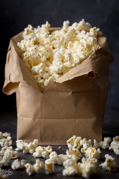 Popcorn In A Paper Bag, Paper Bag Popcorn, Homemade Popcorn Recipes, Thanksgiving Side Dishes Crockpot, Crockpot Potatoes, Homemade Microwave Popcorn, Sweet And Salty Popcorn, Potatoes Mashed, How To Make Popcorn