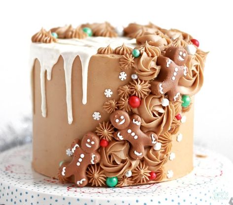 Hot Cocoa Cake Recipe, Coffee Buttercream Frosting Recipe, Cocoa Cake, Peppermint Hot Cocoa, Coffee Buttercream, Christmas Cake Designs, Holiday Sprinkles, Gingerbread Latte, Torte Cupcake