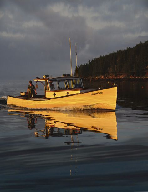 Lobster Fishing, Lobster Boat, Working Boat, Maine Coast, Maine Lobster, Quotes Prayer, New Brunswick, Short Story, Bible Quotes