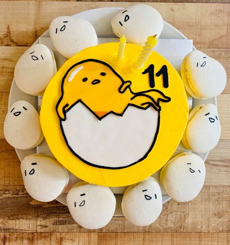 Buttercream Cake Design, Crumb Coating A Cake, Peg Wall, Ducky Baby Shower, Happy Cake, Cake Studio, 9th Birthday Parties, Cute Cafe, Birthday Planning