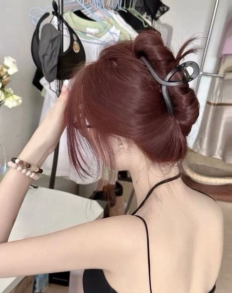 Pinkish Brown Hair, Korean Hairstyles, Red Hair Inspiration, Korean Hair Color, Girl Hair Colors, Wine Hair, Hair Color Streaks, Cosplay Hair, Hair Color Auburn