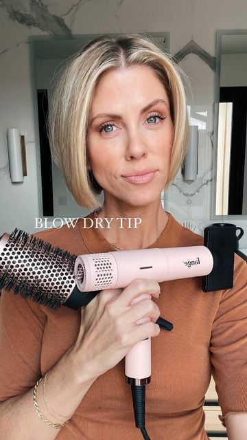 Blow Dry Hair For Volume, Shoet Hair, Jocelyn Mcclellan, Blowdry Styles, Short Hairstyles Fine, Maskcara Beauty, Blow Dry Hair, Bob Haircut For Fine Hair, Haircuts For Fine Hair