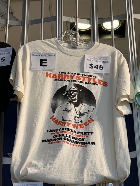 HSD Love On Tour on Twitter: "Harryween merch has been added! (via @oliviahaggie)… " Harry Styles Merch, Harry Styles Update, Harry Styles Tour, Harry Styles Love On Tour, Special Dresses, Love On Tour, Tour T Shirts, Harry Styles, Vision Board