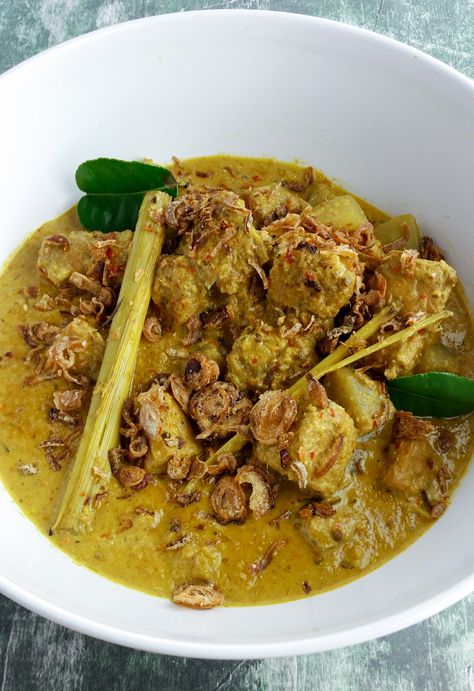 Balinese Recipes Bali, Bali Food Recipe, Balinese Food Recipe, Bali Recipes, Balinese Recipes, Indonesian Curry, Balinese Cuisine, Balinese Recipe, Indonesian Food Recipes