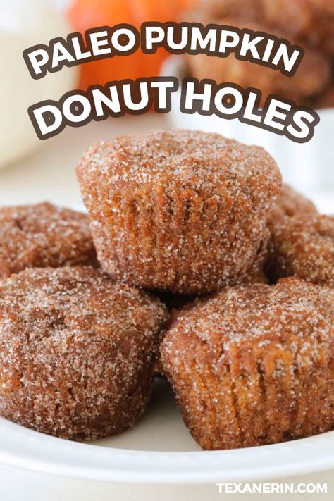 Gluten-free Pumpkin Donuts (paleo, grain-free, dairy-free) - Texanerin Baking Cauliflower Flour, Paleo Pumpkin Recipes, Pumpkin Donut Holes, Paleo Flour, Gluten Free Pumpkin Recipes, Pumpkin Donut, Muffins Blueberry, Winter Foods, Banana Flour