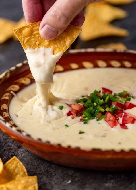 Love chipotle queso? My white cheese dip tastes better than theirs! This amazing queso blanco recipe comes together in just 5 minutes! #BestPartyDip #QuesoBlanco #ChipotleQueso #CheeseDipRecipes Restaurant Queso Recipe, Chipotle Queso Recipe, Oaxaca Cheese Recipes, White Queso Dip Recipe, Queso Blanco Recipe, White Cheese Dip Recipe, Chipotle Queso, Easy Queso, Queso Blanco Dip