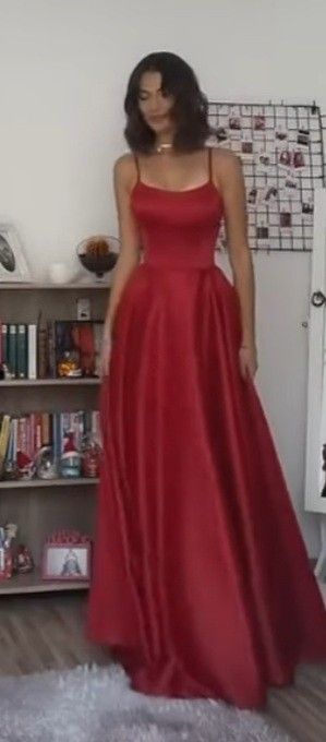 Red Dress Outfit Casual, Autumn Skin, Crimson Dress, Sweet Sixteen Dresses, Long Red Dress, Red Dress Outfit, Semi Formal Dresses, Winter Formal, Long Dress Casual