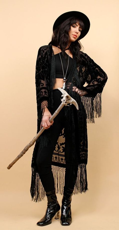 60s Witch Aesthetic, Southern Gothic Outfits, Duster Coat Outfit, 60s Goth, Modern Witch Fashion, Witch Outfits, Money Aesthetics, Witchy Outfits, Hippie Goth