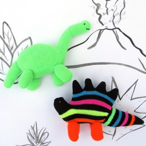 Upcycled Glove Animals | AllFreeSewing.com Glove Plushies Diy, Sock Dinosaur, Sock Stuffies, Glove Animals, Glove Ideas, Clothing Recycling, Occ Crafts, Sewing Animals, Old Clothes Diy