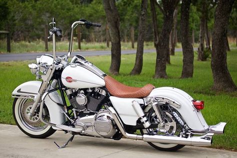 Road King Harley, Road King Motorcycle, Harley Davidson Images, Harley Bagger, Ape Hanger, Harley Davidson Pictures, Custom Motorcycles Harley, Harley Davidson Road King, Road King Custom