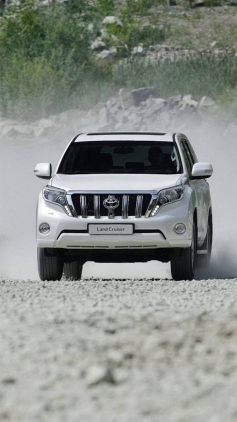 Prado Wallpaper, New Toyota Land Cruiser, Background Car, Jeep Wallpaper, Tv Wall Decor Ideas, Biker Photoshoot, Toyota Prado, New Photo Style, Black Background Photography